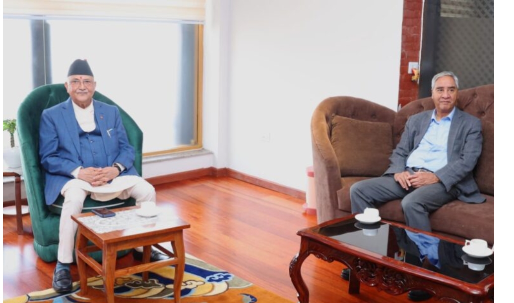 सत्ता गठबन्धनमा हलचल,देउवा  फर्किएपछि नयाँ ढंगले जाने खड्काको भनाईले एमालेमा तरंग