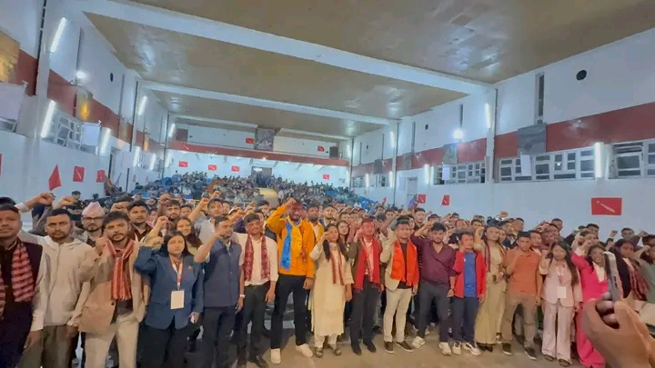 अनेरास्ववियुको निर्बाचित पदाधिकारीहरु को को हुन ?