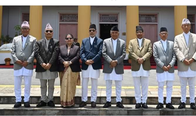 राष्ट्रपति र सातै प्रदेशका प्रमुखहरूबीच भेट