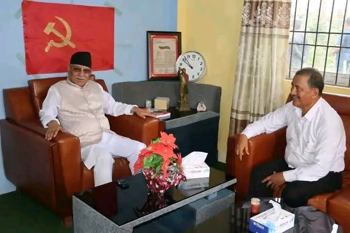 प्रचण्ड र विप्लवको भेटबार्ता पार्टी एकता बारे छलफल