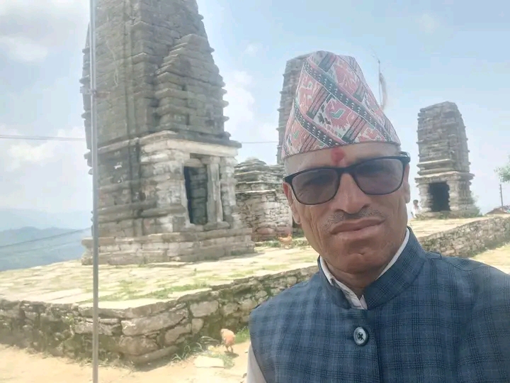 रुखबाट खसेर नेपाल शिक्षक संघ अछामका अध्यक्ष नविन्द्रराज जोशीको निधन