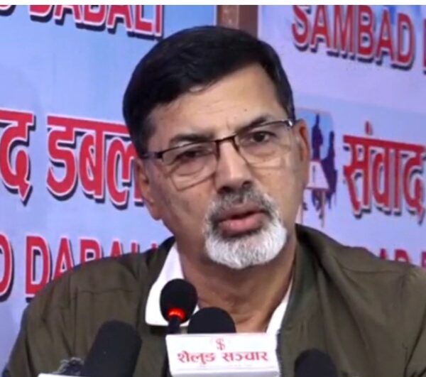 नेपाली कम्युनिस्ट आन्दोलन दर्सन र व्यबहार बिचको अन्तरविरोधका कारण विघटनको संघारमा पुगेकोमा जनार्दन शर्मा द्वारा चिन्ता ब्यक्त