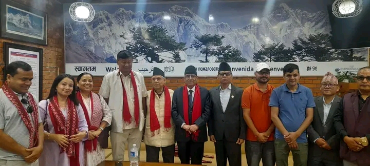नेपाली कम्युनिस्ट पार्टीका संयोजक प्रचण्ड कोलम्वो प्रस्थान