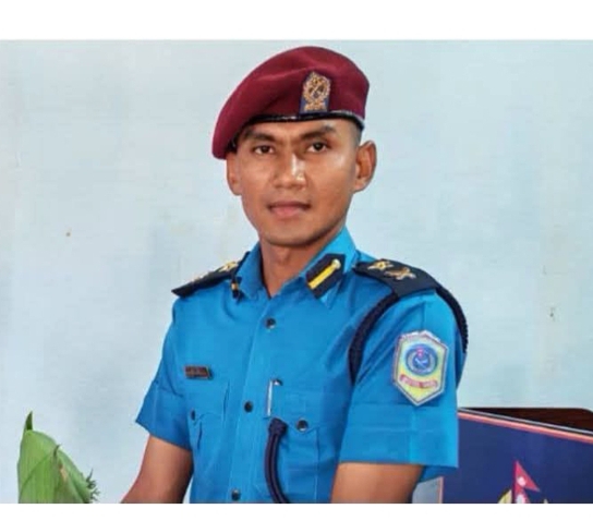 डिएसपि प्रसन्नराज चौधरीले भने बालेनको पुलिस होइन, नेपाल पुलिस हो’