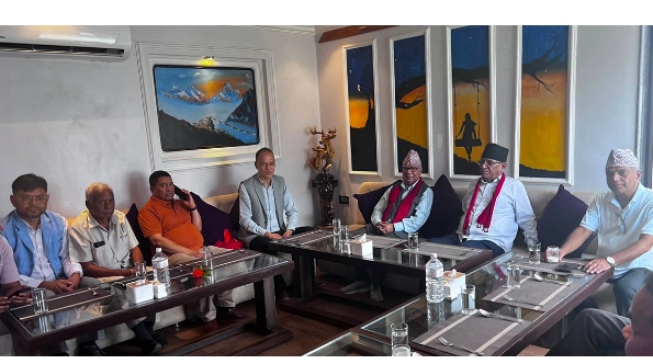 नेकपा संयोजक प्रचण्ड, सहसंयोजक माधव नेपालसहितका नेताहरू बुटवलमा
