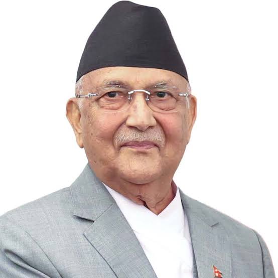 एमाले अध्यक्ष ओलीलाई भेट्न बिष्णु पौडेल र शंकर पोखरेल गुृण्डु जादै