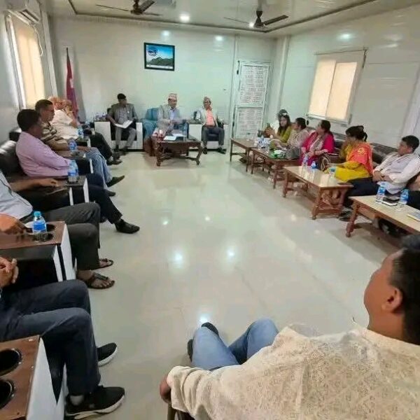 नेकपा सुदुरपश्चिम संसदीय दलको बैठक:सांसदहरूलाई सरकारको पछिल्लो अवस्था र बजेट निर्माण प्रक्रियाबारे ब्रिफिङ